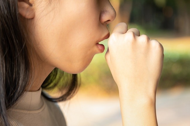 Penyebab Batuk Kering Kemih: Memahami Gejala dan Penyebabnya